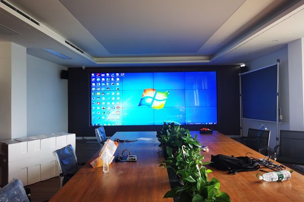 專業(yè)的液晶拼接屏廠家怎么選擇？