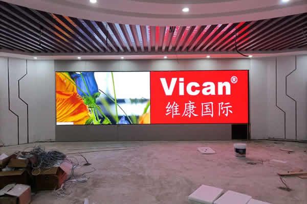 開會用什么顯示大屏，液晶拼接屏好還是全彩LED顯示屏好？