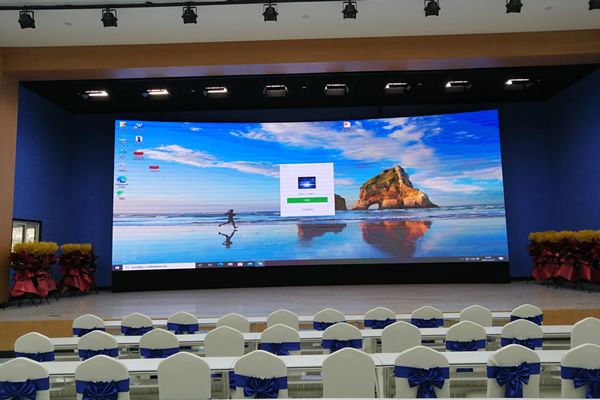 舞臺LED顯示屏的創(chuàng)意設(shè)計(jì)，唯美呈現(xiàn)精彩表演