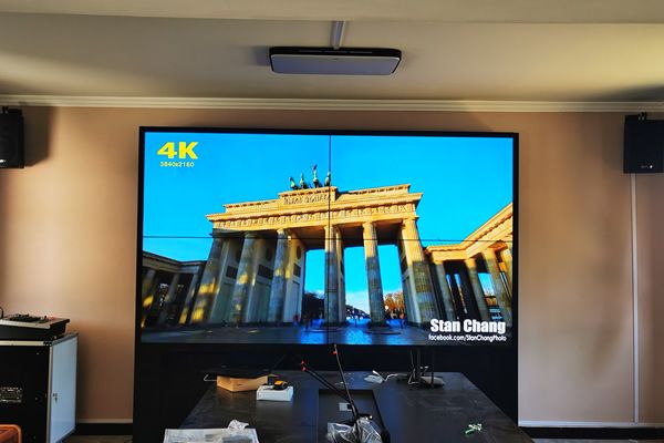 會(huì)議室場(chǎng)合怎么選擇合適的拼接屏顯示產(chǎn)品？