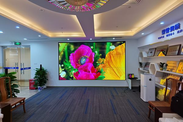 展廳大屏使用拼接屏好，還是LED屏好？