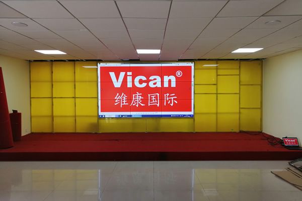 投影儀和拼接屏有什么區(qū)別，優(yōu)缺點有哪些