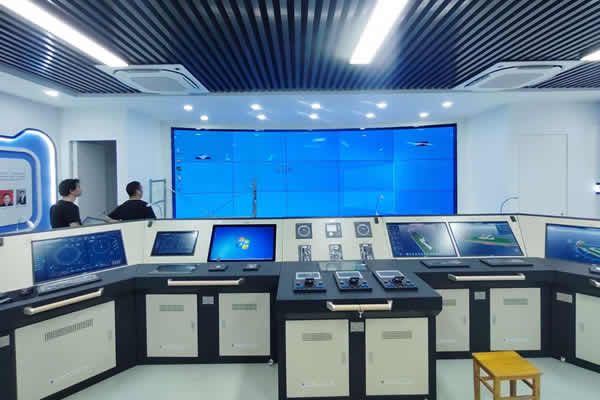 為什么不同的拼接屏廠家產(chǎn)品價(jià)格存在較大的差異？