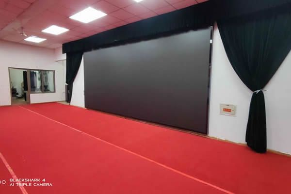 舞臺大屏哪種好，舞臺背景墻LED顯示屏設(shè)計(jì)方案