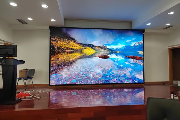 會(huì)議室大屏使用會(huì)議一體機(jī)好，還是LED顯示好？