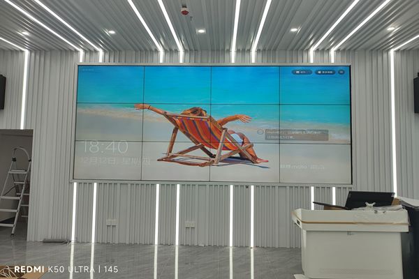 液晶拼接屏裝完后拼縫變大了是怎么回事？