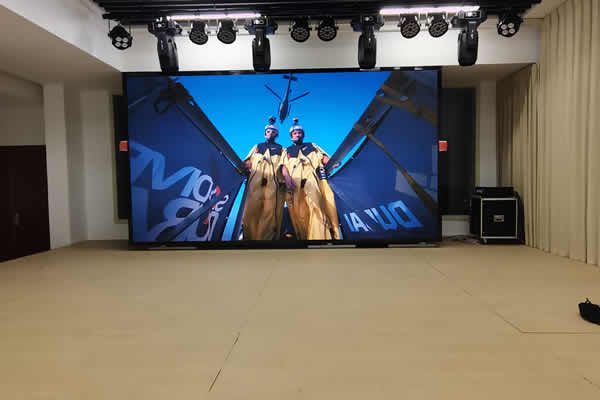 LED顯示屏可以當(dāng)電視看嗎，多少錢一平方？