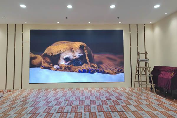 酒店大屏使用液晶大屏好，還是LED顯示屏好？