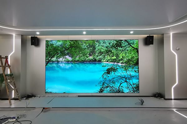 100平方的會議屏幕尺寸多少合適？