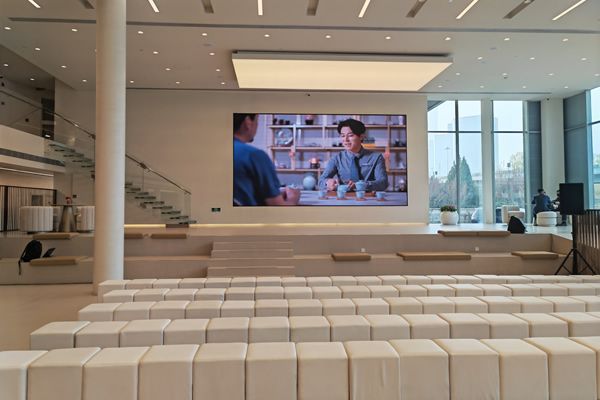 校園美育成果展受熱捧，LED顯示屏讓藝術(shù)教育更鮮活